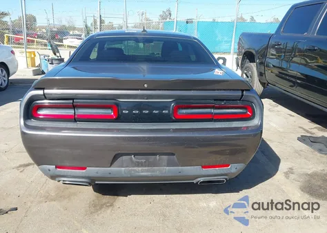 2015 Dodge Challenger R/T z USA, uszkodzony, nr VIN 2C3CDZAT7FH737056